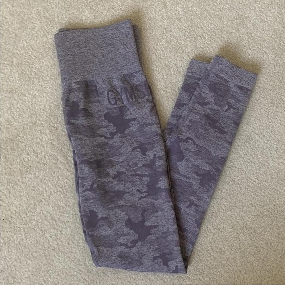 Gymshark Kids Camo Leggings in Gray - Picture 3 of 4
